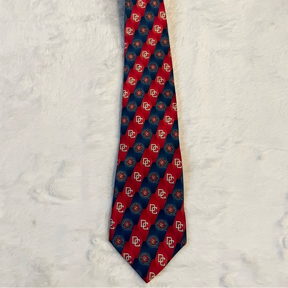 Vintage MLB Washington DC Nationals Baseball Pattern Silk Tie - Picture 2 of 7
